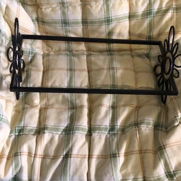 Planter Never used MacKenzie-Childs metal planter flower design - Picture 5 of 6